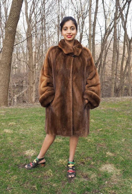 Brand New Luxurious Demi Buff Swing Canadian Mink Fur Coat Stroller L Hooded Caped Scarf