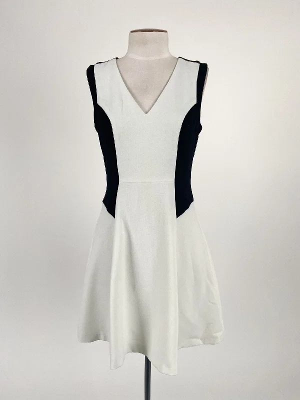 Forever New | White Cocktail/Workwear Dress | Size 8