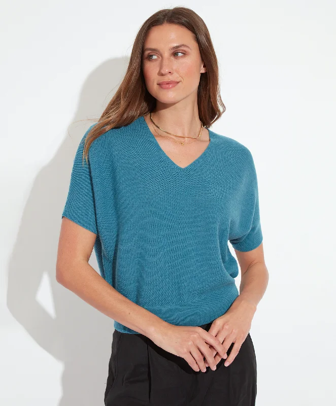 Essential V Pullover Three Quarter Sleeve